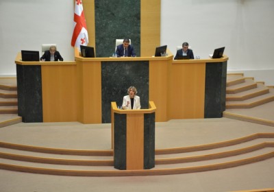 Վրաստանի Ժողովրդական պաշտպանը խորհրդարանին է ներկայացրել տարեկան հաշվետվությունը