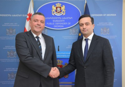 Public Defender Meets with Romanian Ambassador