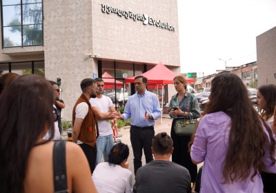 Public Defender Meets with Striking Employees of Evolution Georgia