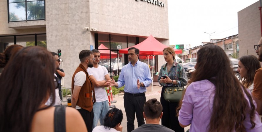 Public Defender Meets with Striking Employees of Evolution Georgia