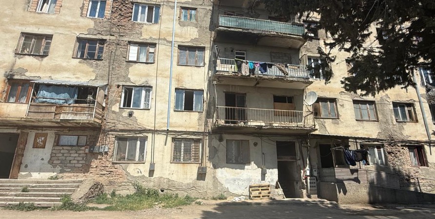 Xalq  Müdafiəçisi Sagarejo Sosial Evini ziyarət edir