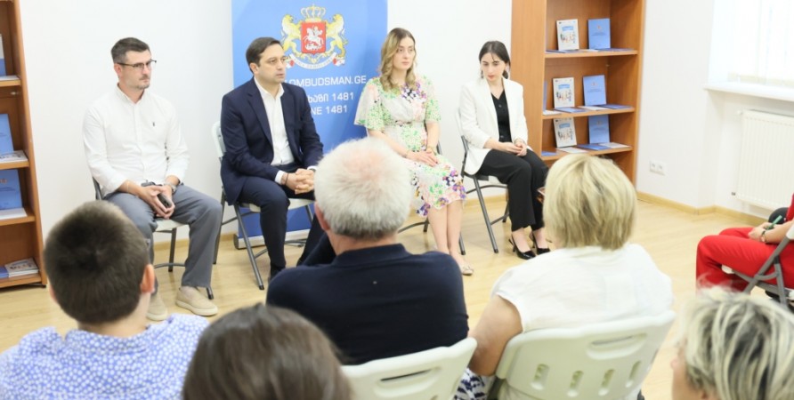 Xalq Müdafiəçisi Ambrolauridə Vətəndaş Cəmiyyəti Nümayəndələrini qəbul edir