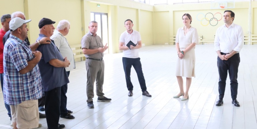 Public Defender Meets with Residents of Akhali Dioknisi