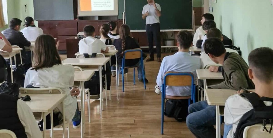 “Child and Justice” - Public Defender's Office Holds Meetings in Schools