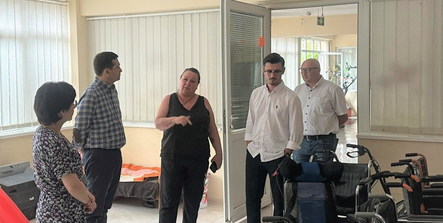 Public Defender Visits Batumi Facility for Victims of Trafficking and Shelter for Mothers and Children