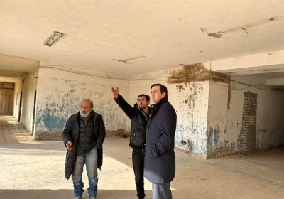 Xalq Müdafiəçisi Kutaisi şəhərinin keçmiş Rəssamlıq Akademiyasının  binasında sakinlərlə görüşüb