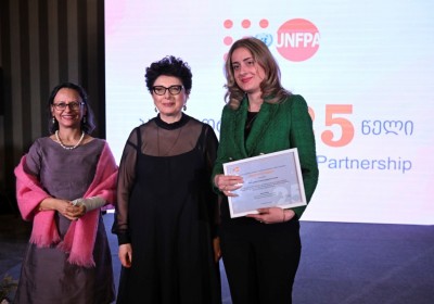UNFPA Georgia Celebrates 25th Anniversary with Presentation of Friends Club